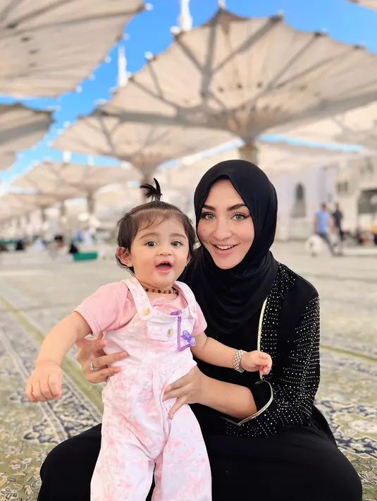 Pemeran dalam sinetron Amanah Wali 5 itu mengaku saatnya ini merupakan waktu yang paling tepat menutup aurat. [Instagram/marginw]