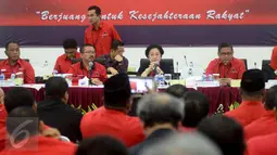 Suasana saat Rapat Koordinasi Nasional PDI Perjuangan di, Menteng, Jakarta, Selasa (21/2). Rakornas dengan ketua DPD PDI Perjuangan seluruh Indonesia tersebut membahas berbagai hal termasuk pelaksanaan Pilkada serentak 2017. (Liputan6.com/Faizal Fanani)
