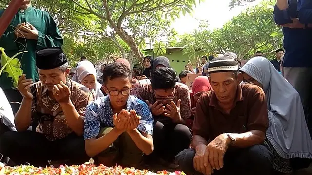 Pemakaman Jannatun Cintya Dewi, korban tewas Lion Air jatuh di Tanjungpakis Karawang