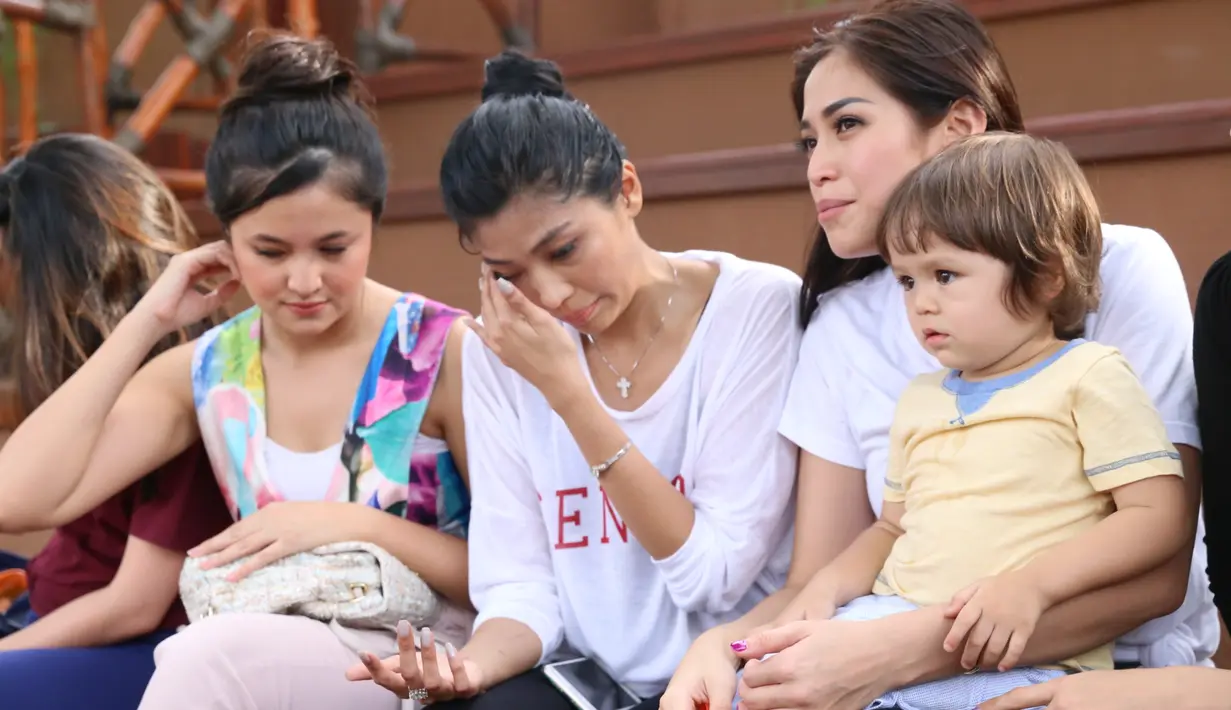 Ia pun mengatakan untuk ke depannya mereka akan mem-blowup kegiatan itu ke publik sekaligus mengajak yang lainnya untuk berbuat kebaikan dan ikut andil di kegiata positif. (Adrian Putra/Bintang.com)