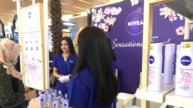 Ayo kunjungi FIMELA Fuchsia Market dan rasakan sensasi baru dari NIVEA Sensational Oil in Lotion!