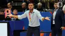 Pelatih timnas basket Lebanon, Jad El Hajj saat melawan Perancis pada penyisihan Grup H FIBA World Cup 2023 di Indonesia Arena, Gelora Bung Karno, Jakarta, Selasa (29/8/2023). (Liputan6.com/Helmi Fithriansyah)