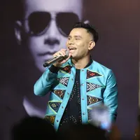 Judika punya cara sendiri untuk melestarikan budaya Indonesia, terutama Batik. Cara yang dilakukannya adalah dengan membuka bisnis fashion dengan merek dagang JDK. (Nurwahyunan/Bintang.com)