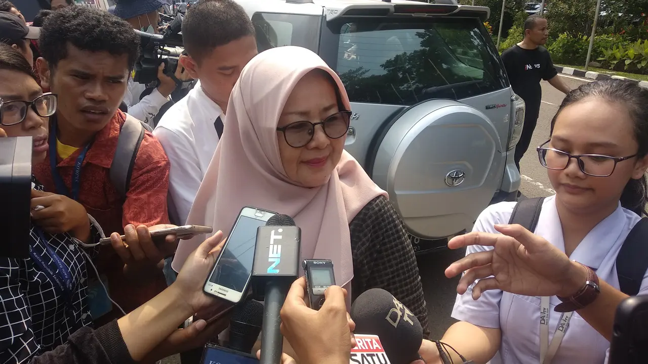Keluarga salah satu WNI dari Wuhan tiba di Halim Perdanakusuma