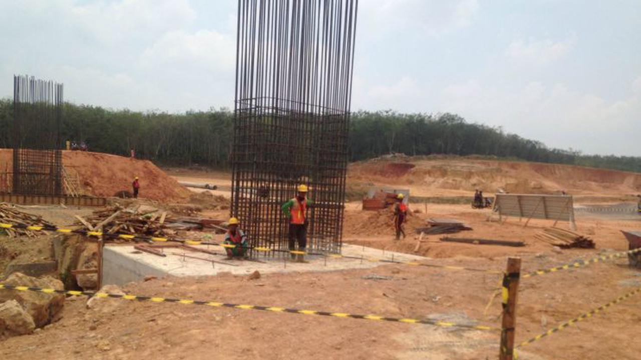 Proyek Tol Trans Sumatera.