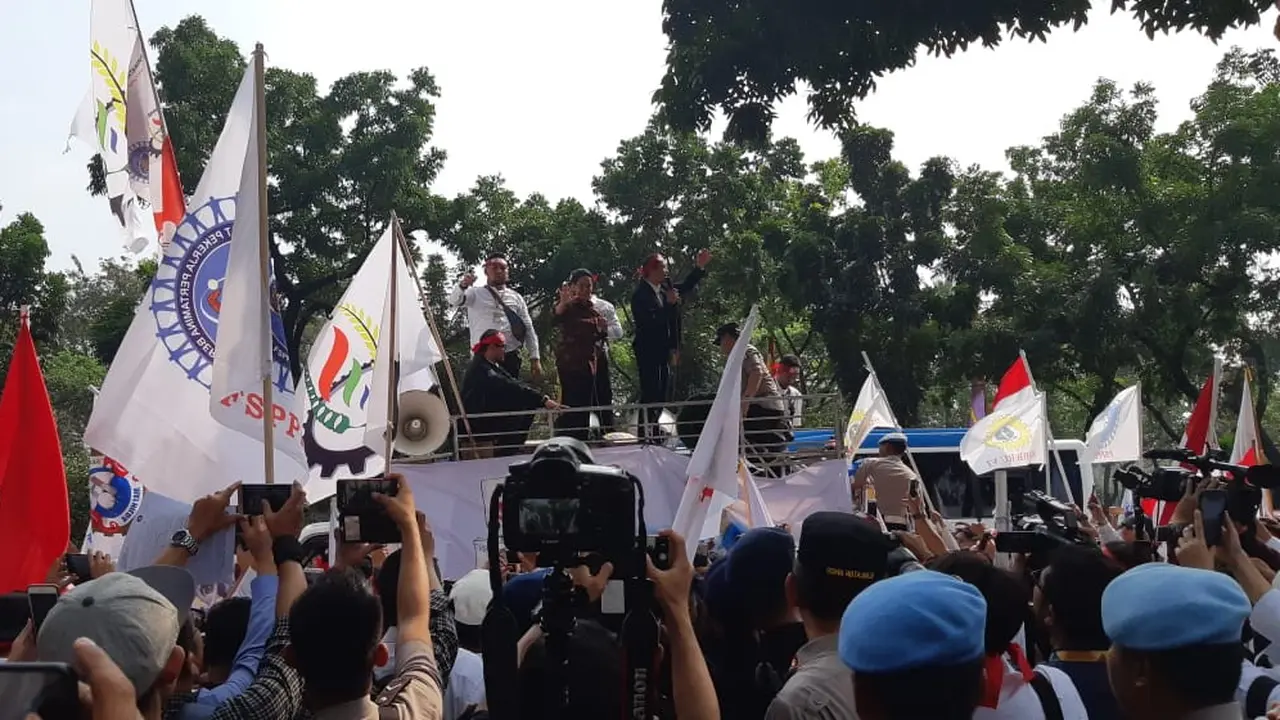Menteri BUMN Rini Soemarno menemui karyawan Pertamina. Foto: Dok Kementerian BUMN