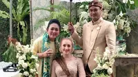 Titiek Soeharto, Panji Adhikumoro Trihatmodjo, dan Varsha Strauss Adhikumoro. (dok. Instagram @titieksoeharto/https://www.instagram.com/p/B02GtxbjsoL/)