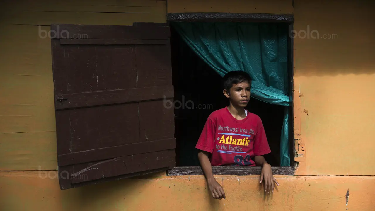 Pesepak bola SSB Tulehu, Rizki Lestaluhu. (Bola.com/Vitalis Yogi Trisna)