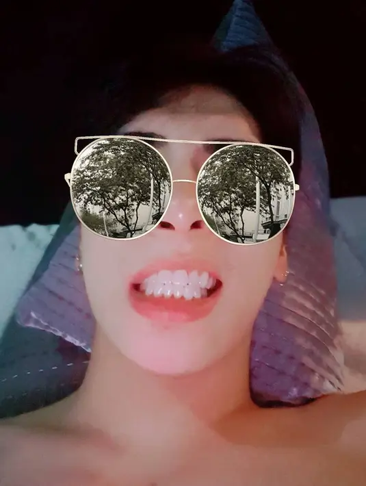 Pada unggahannya itu, SHINee menuliskan hastag SHINee, Jonghyun serta tanggal lahir dari mendiang. (Foto: instagram.com/jonghyun.948)