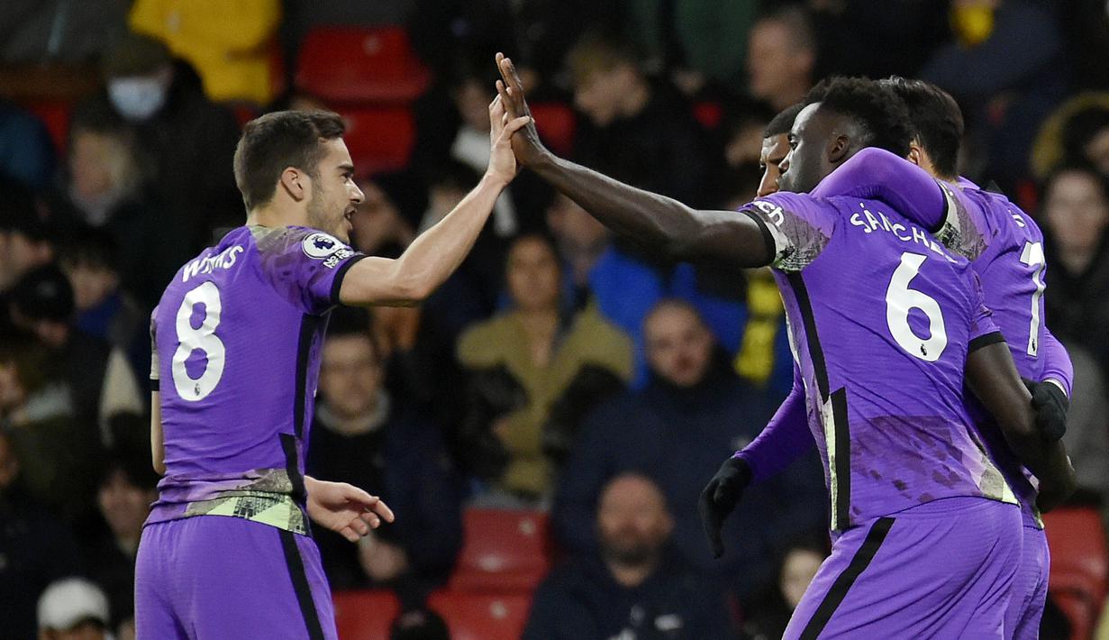 Gol semata wayang pada kaga tersebut dicetak oleh Davinson Sanchez pada menit keenam injury time dengan menyundul umpan tendangan bebas kiriman Son Heung-min. (AP/Rui Vieira)