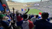Foto Eksklusif: Perjalanan Prancis ke 16 Besar: Atmosfer MetLife Stadium hingga Selebrasi Kemenangan atas Swedia