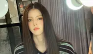 Fashion All-Black Han So Hee, Sleek & Effortless di Balik Layar