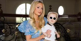 Menggelar pesta ulang tahun pertama untuk sang putra, Paris Hilton memilih tema 'Under The Sea'. [@parishilton]