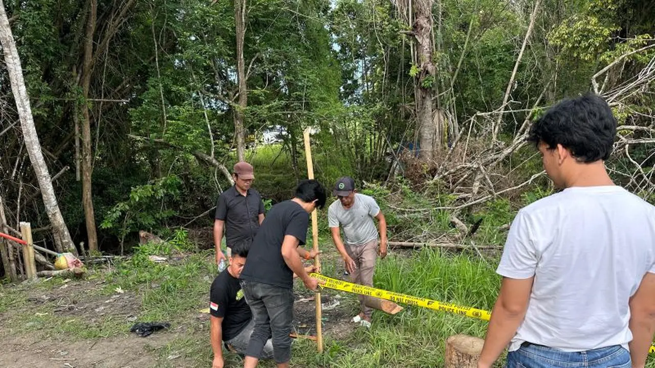 Personel Brimob diamankan terkait kasus penembakan warga. (Antara)