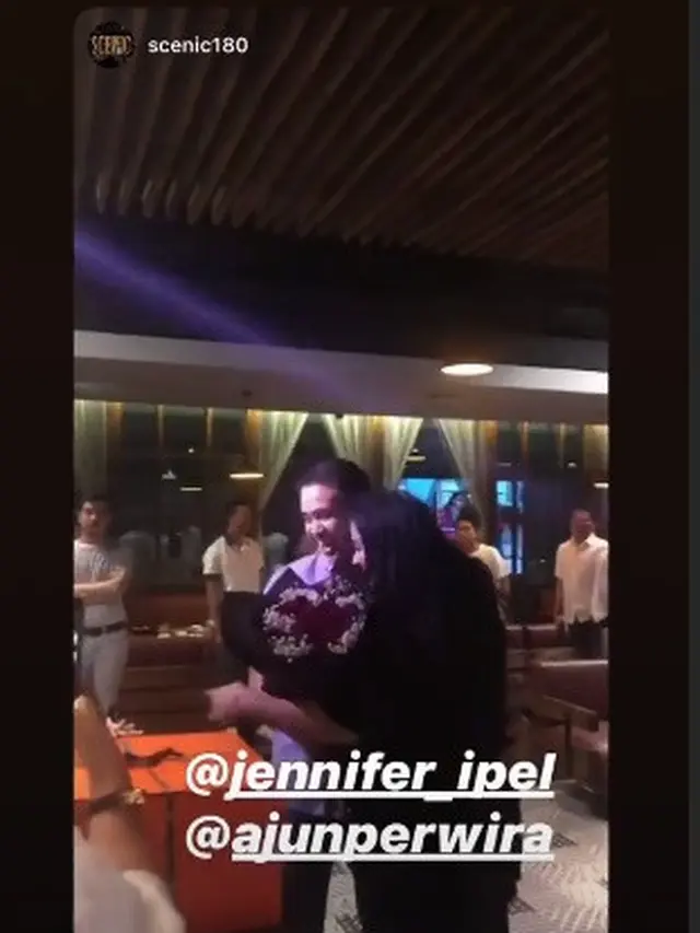 6 Momen Kejutan Ulang Tahun Jennifer Ipel, Istri Ajun Perwira yang Ke-49