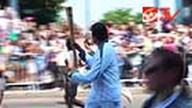Amitabh Bachchan Bawa Obor Olimpiade
