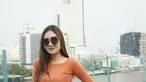 Pelantun lagu Konco Mesra ini memang terkenal selalu bergaya trendi di setiap penampilannya. Termasuk saat Nella Kharisma tampil menawan dengan memakai kacamata hitam saat berfoto. Gaya trendinya ini curi perhatian. (Liputan6.com/IG/@nellakharisma)