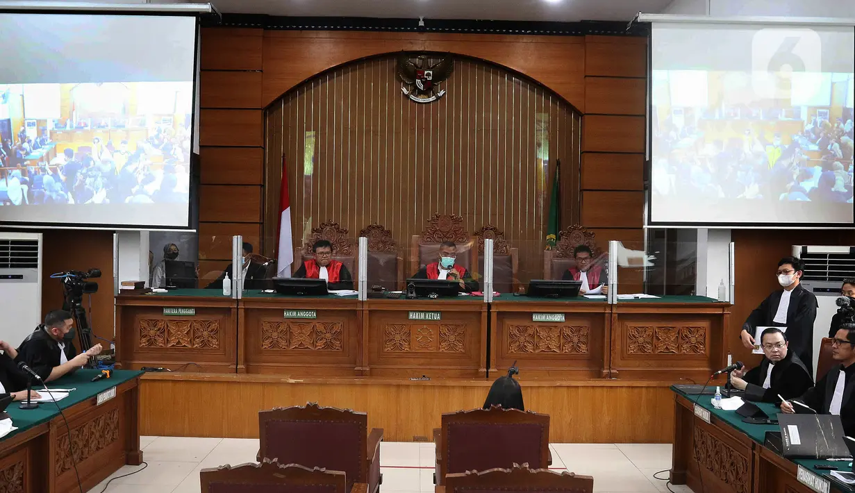 Suasana sidang perdana Putri Candrawathi yang beragendakan pembacaan dakwaan terkait pembunuhan Brigadir Yosua Hutabarat atau Brigadir J di Pengadilan Negeri Jakarta Selatan, Senin (17/10/2022). Liputan6.com/Herman Zakharia
