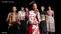 Kobarkan Semangat Cintai Nusantara, vivo Indonesia Berkolaborasi dengan Desainer Wilsen Willim Persembahkan Koleksi Lembayung Fajar/Istimewa.