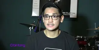 Afgan Syahreza akan menggelar konser bertajuk Sides seperti nama album terbarunya pada 14 Mei 2016. Seperti apa persiapan Afgan untuk konser yang akan digelar di Bandung ini?