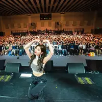 Suzy merupakan salah satu idol Korea Selatan yang gemar berdonasi. Dan baru-baru ini, ia mengungkapkan alasan mengapa ia rajin untuk membantu orang yang memerlukan. (Foto: instagram.com/skuukzky)