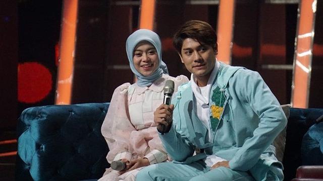 7 Potret Lesty Kejora dan Rizky Billar di Panggung HUT SCTV Ke-30, Curi Perhatian