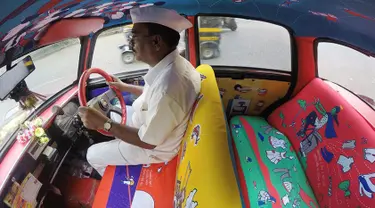 Taxi Fabric yang berbasis di Mumbai, India, menciptakan sesuatu yang baru di dalam taksi yaitu mengubah dalam taksi dengan desain interior yang sangat menarik dan lebih cerah. (facebook.com/TaxiFabric)