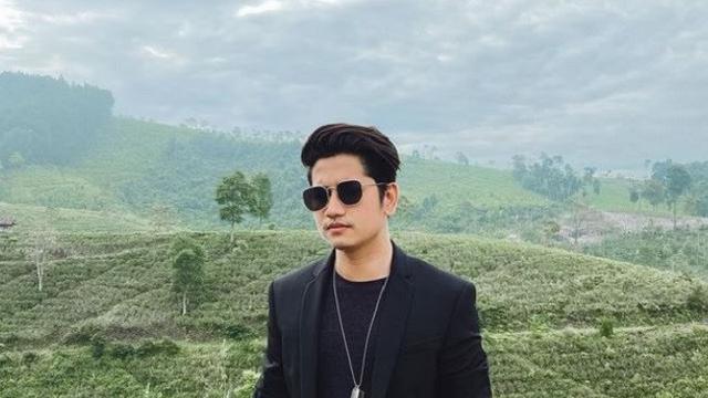 Profil Zikri Daulay Mantan Suami Henny Rahman, yang ...