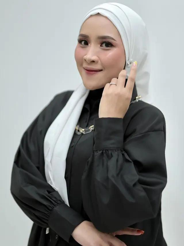 Tak Hanya Azizah Salsha, Potret Istri 6 Pesepak Bola Timnas Indonesia Ini Juga Curi Perhatian
