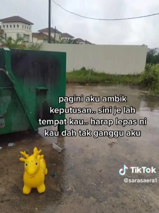 Wanita Ini Buang Boneka Anak yang Berhantu, Sering Lompat Sendiri Tiap Malam