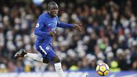 4. N'Golo Kante (Gelandang) - Mantan pemain Leicester City ini adalah pemain yang selama ini dicari Chelsea. Berstatus salah satu gelandang terbaik saat ini tidak membuatnya digaji besar, ia cuma dibayar 120 ribu pounds per pekan. (AFP/Adrian Dennis)