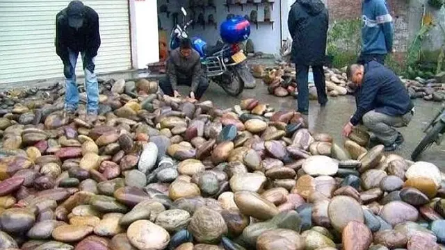 Penduduk Desa Di China Jadi Miliarder Berkat Jualan Batu Hias.