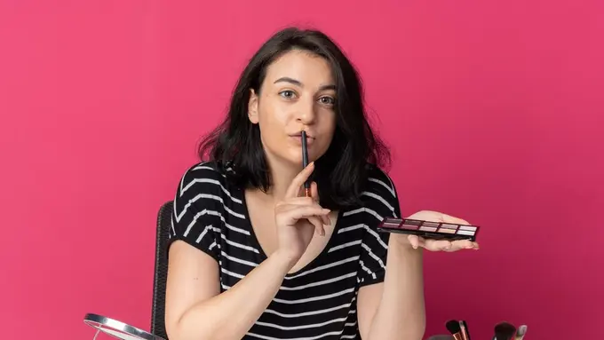 Ilustrasi makeup/freepik.com/stockking