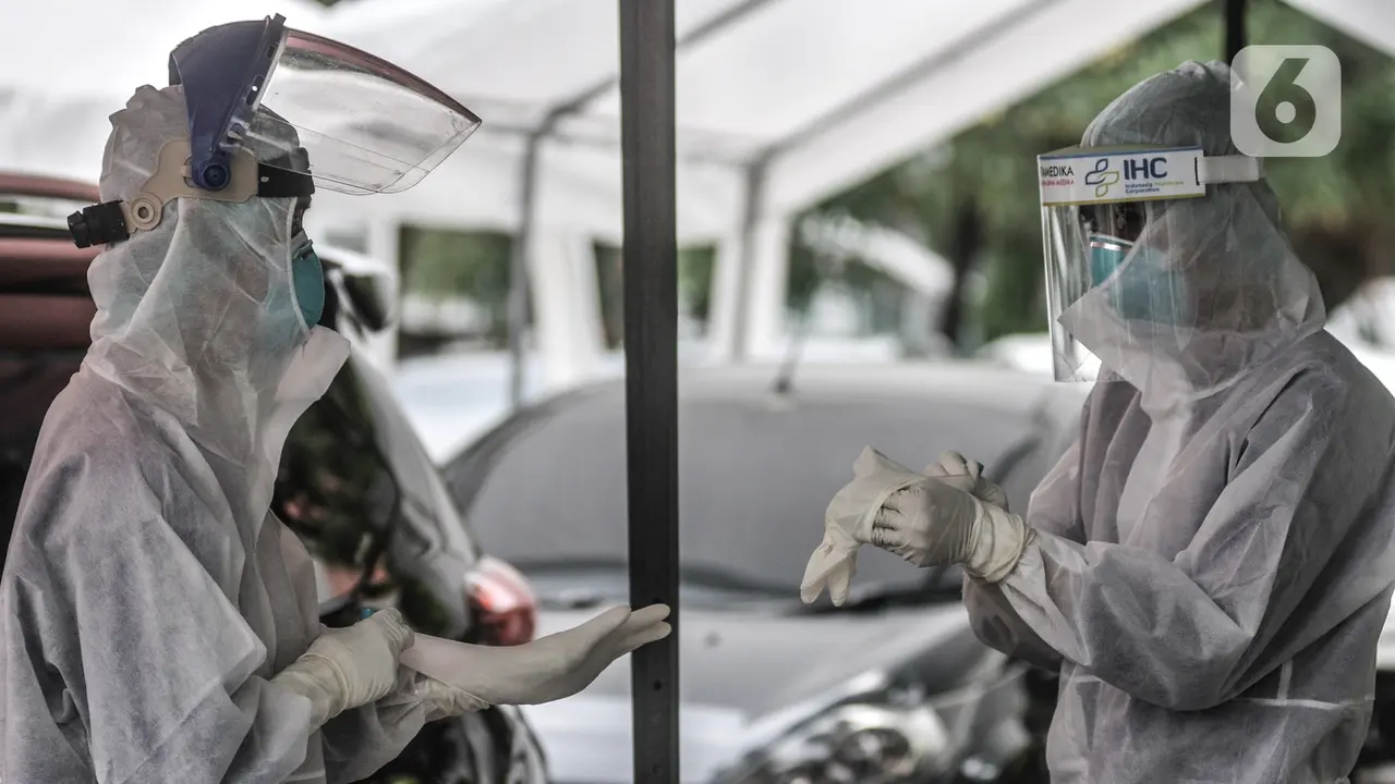 Lacak Penyebaran Covid-19 dengan Tes Swab PCR Drive Thru