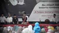 Istri calon presiden Ganjar Pranowo, Siti Atikoh, melanjutkan safari politiknya ke Pondok Pesantren Qomarul Hidayah, Trenggalek, Jawa Timur. (Foto: Dokumentasi PDIP).