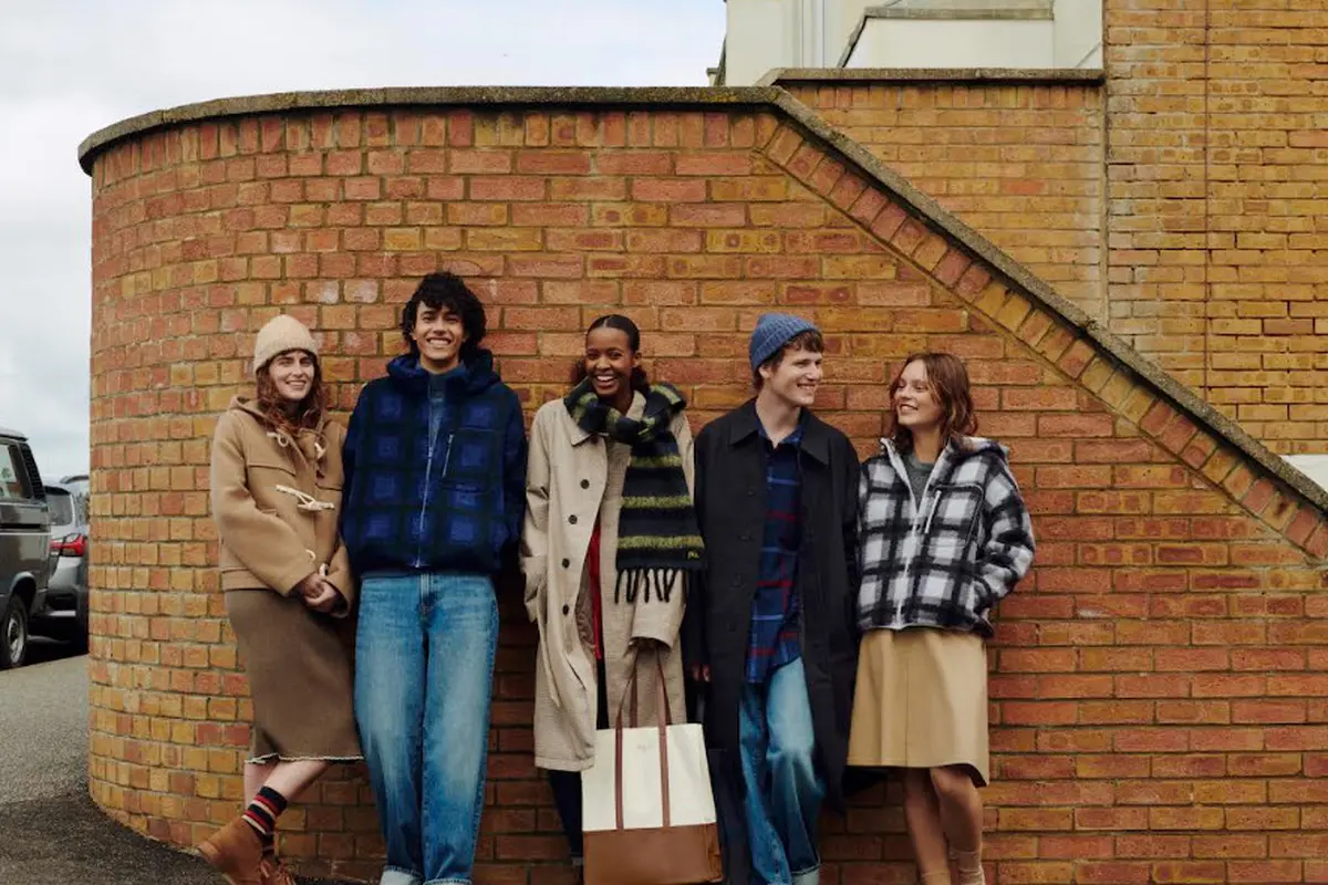 Foto koleksi UNIQLO X JW ANDERSON terbaru