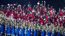 Kontingen Indonesia saat upacara pembukaan Asian Games di SUGBK, Jakarta, Sabtu, (18/8/2018).  Indonesia mengikutsertakan total 938 atlet, 365 ofisial dalam Asian Games 2018. (Bola.com/Vitalis Yogi Trisna)