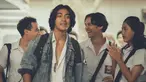 Memulai karier pada tahun 2013, Abidzar Al Ghifari sudah membintangi ragam judul sinetron. Ini adalah potretnya ketika syuting film Balada Si Roy pada 2023 lalu. Diketahui film tersebut menjadi pertamanya yang di mana ia didapuk sebagai pemeran utamanya. Adu akting dengan Febby Rastanty, Abidzar sukses membangun chemistry hingga sampai ke hati penonton. (Liputan6.com/IG/@abidzar73)