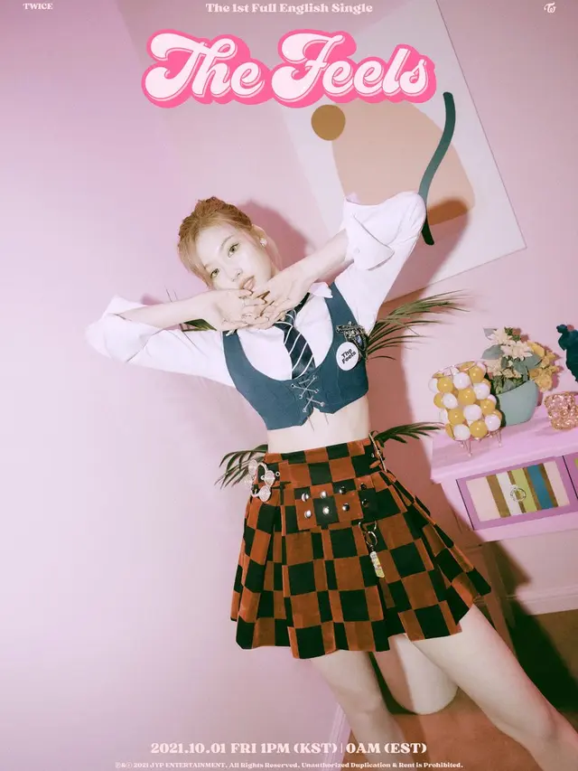 Sana Twice. (JYP Entertainment via Soompi)