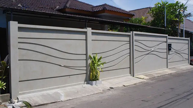 Pagar Beton Motif Garis Rapat