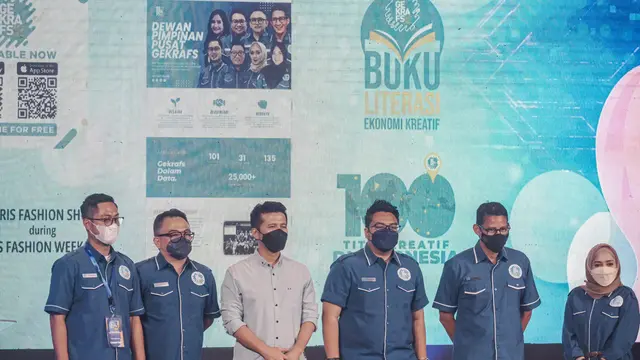 Menteri Pariwisata dan Ekonomi Kreatif Sandiaga Uno dalam acara puncak HUT ke-3 Gerakan Ekonomi Kreatif Nasional (Gekrafs) di Gedung Kesenian Jakarta (GKJ)
