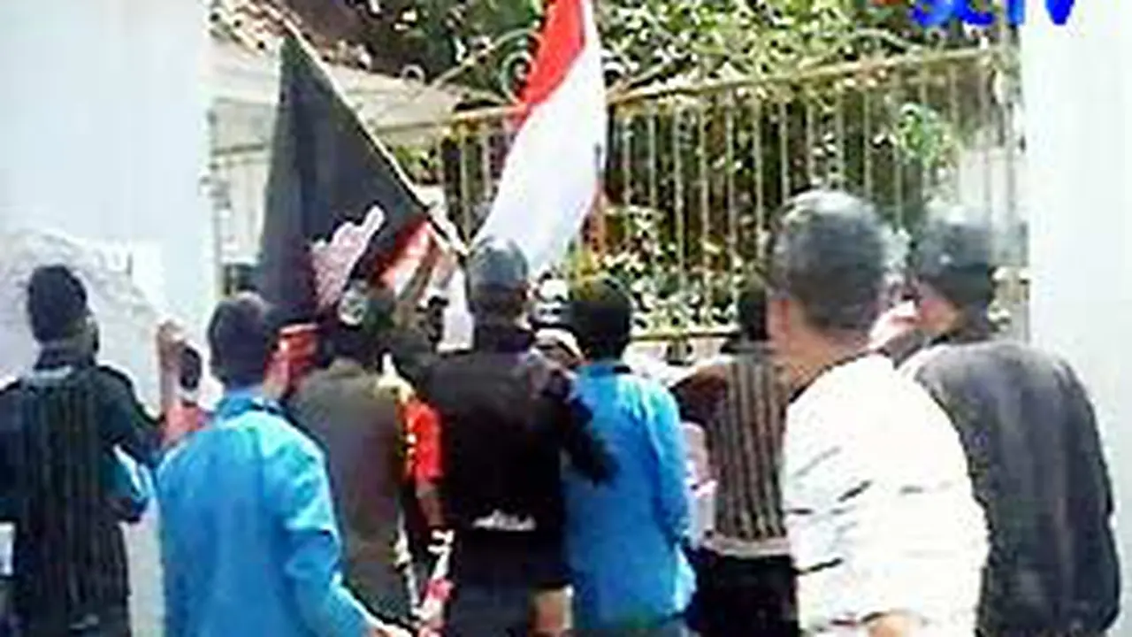 081224cdemo_takalar.jpg