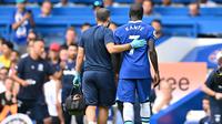 N'Golo Kante. Gelandang bertahan Chelsea berusia 31 tahun ini terancam tidak akan tampil bersama Timnas Prancis di Piala Dunia 2022 Qatar yang akan menjadi Piala Dunia keduanya setelah edisi 2018. Saat ini ia tengah mengalami cedera otot kaki yang didapatnya saat The Blues bermain imbang 2-2 dengan Totenham Hotspur di pekan ke-2 Liga Inggris 2022/2023 (14/8/2022). (AFP/Glyn Kirk)