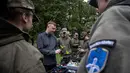 Program ini sekaligus menanggapi meningkatnya penggunaan drone dalam konflik modern. (Wojtek RADWANSKI/AFP)