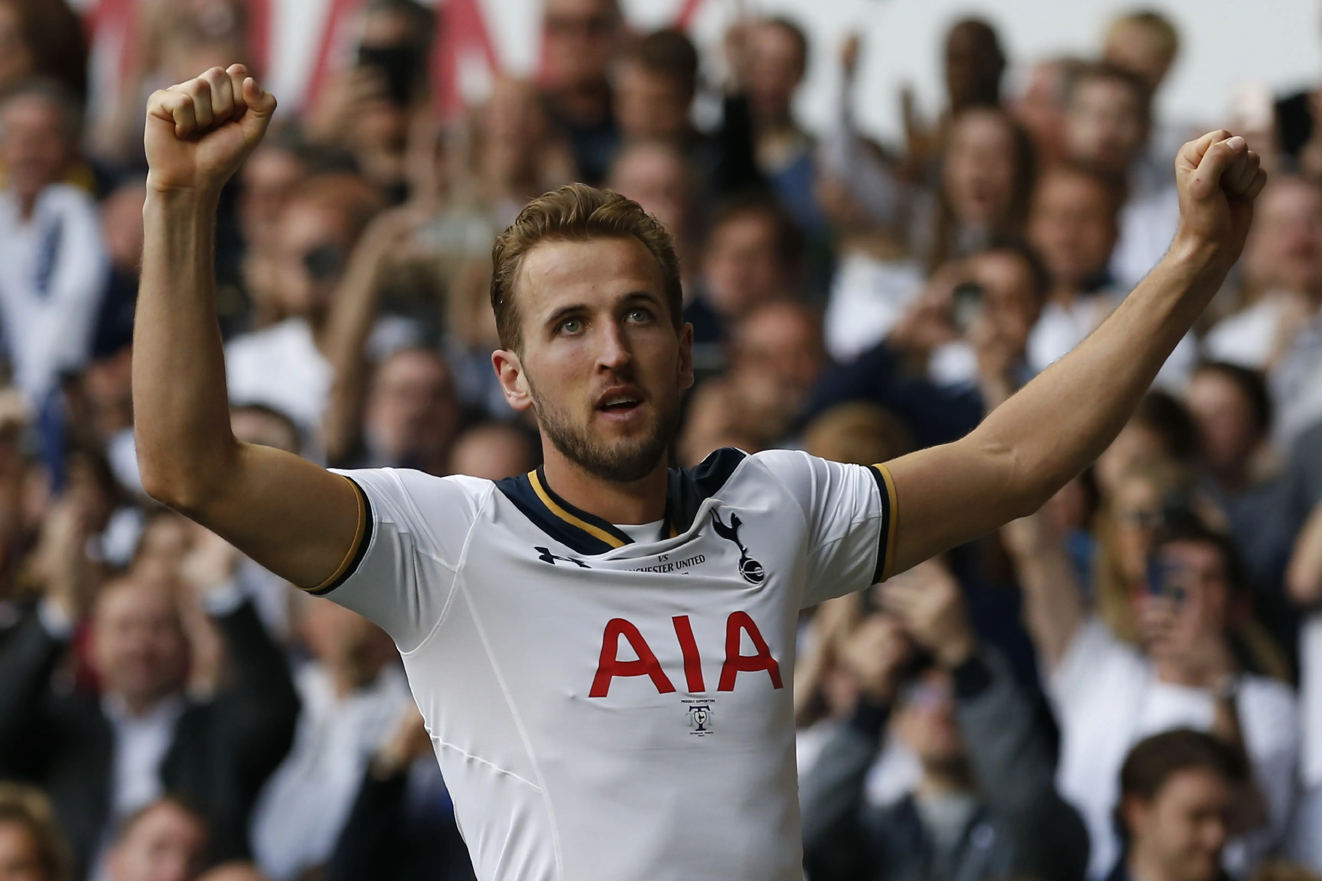 Selebrasi penyerang Tottenham Hotspur, Harry Kane usai menjebol gawang Manchester United (MU). (Ian KINGTON / IKIMAGES / AFP)