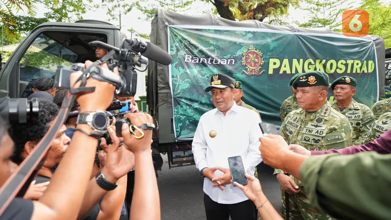 Bantuan untuk korban banjir Luwu (Liputan6.con/Fauzan)