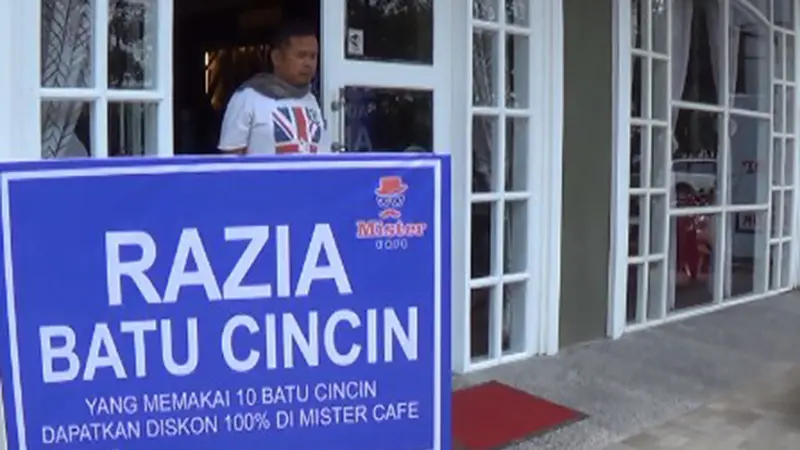 Awas! Ada Razia Cincin Batu Akik di Kafe Ini