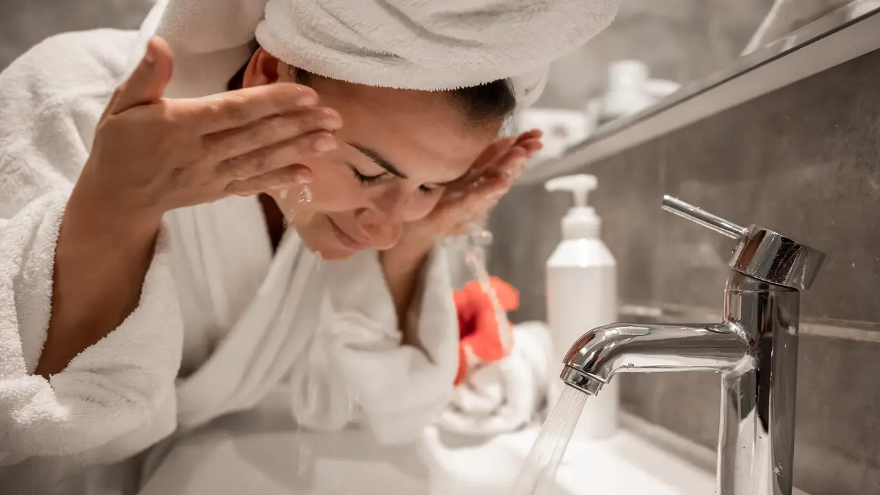 Washing Face