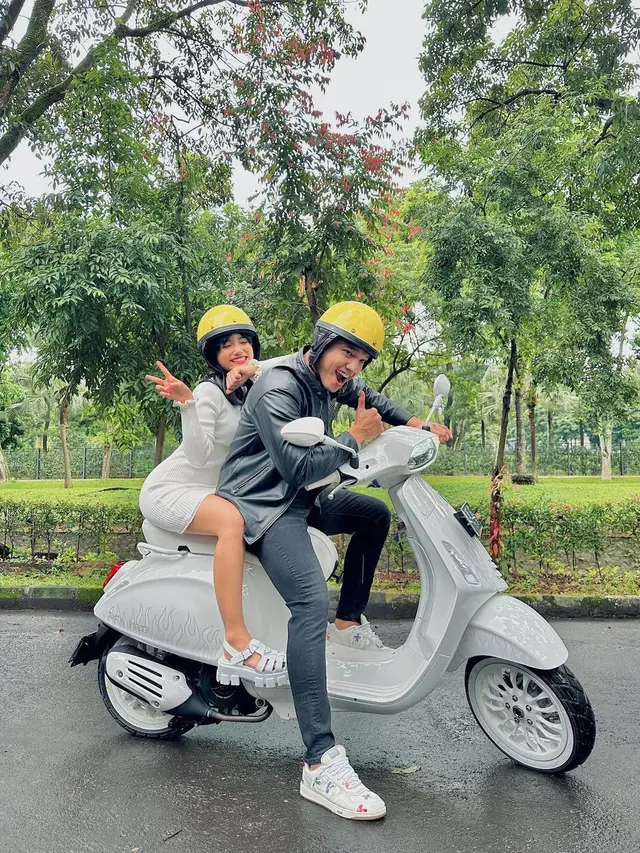 Fadly Faisal dan Fuji