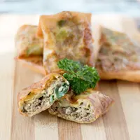 Ilustrasi martabak telur mini./Copyright shutterstock.com